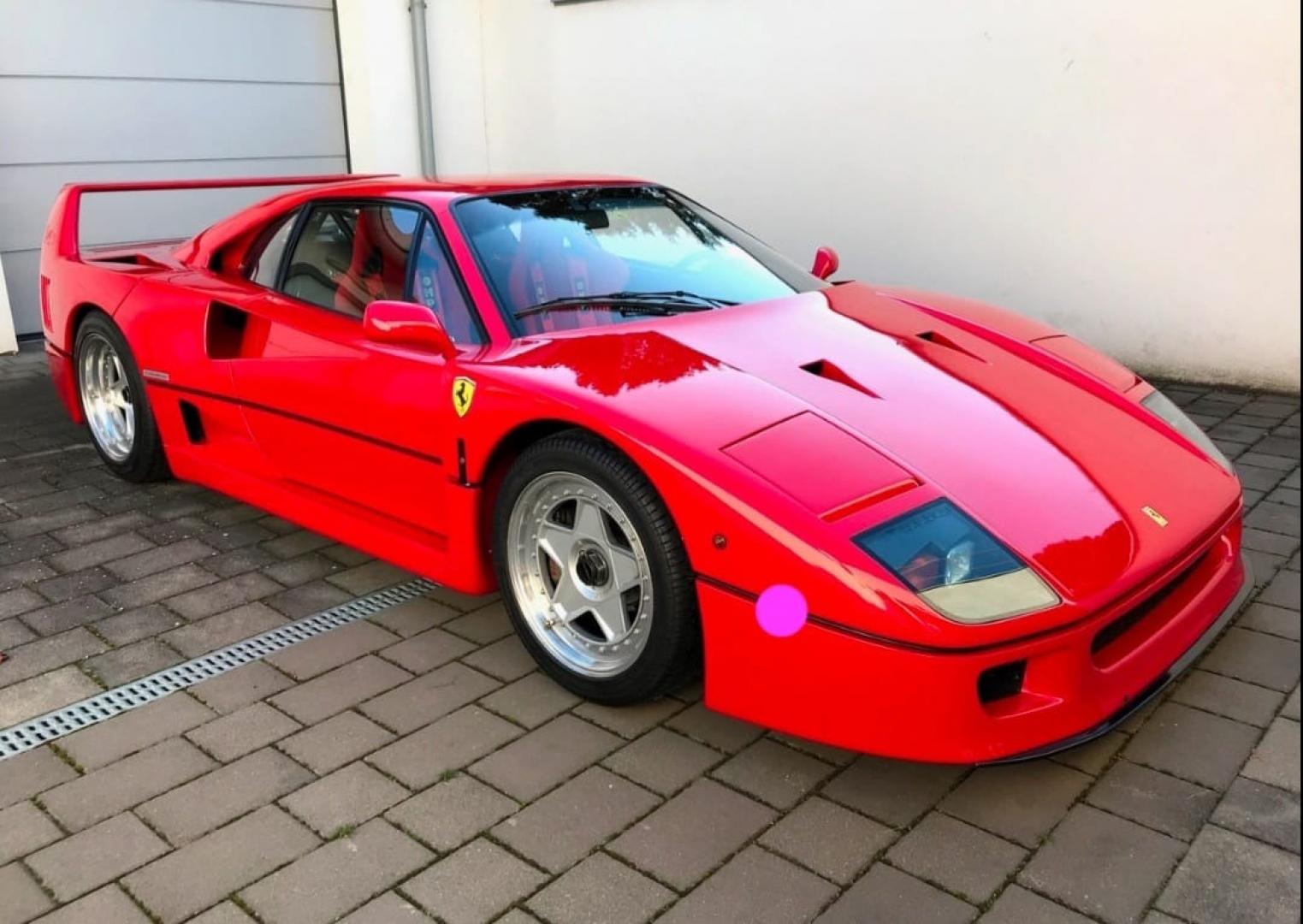 1991 Red /Red Ferrari F40 , 0.000000, 0.000000 - 1991 Ferrari F 40, Red, red interior, Fully restored, Original paint, European car Never been in an accident. Invoices available for servicing and upgrading for € 60'000.- EUR at Ferrari. 27'000 Km - Photo#0